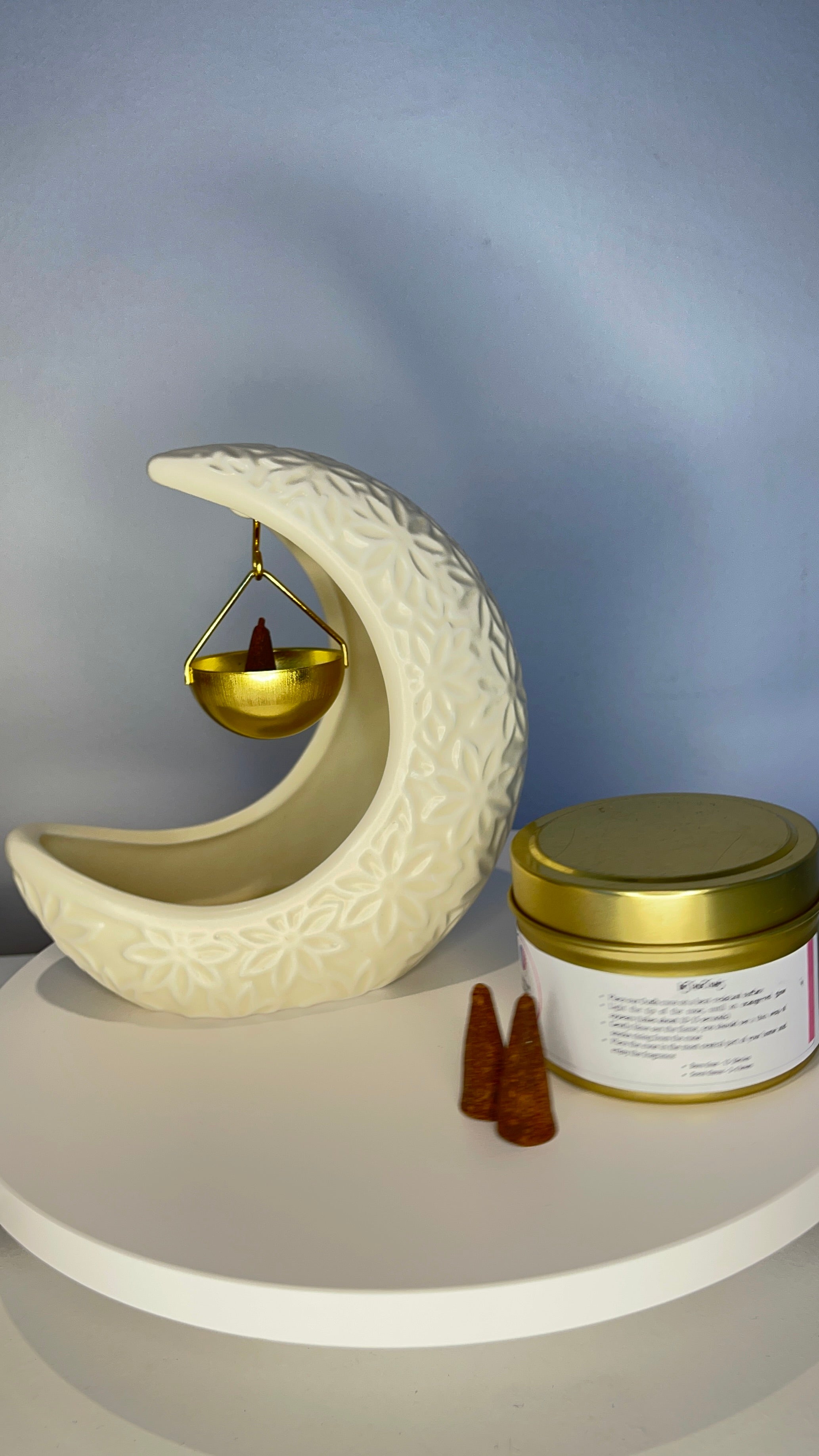 Rawdah Al- Madinah Incense cones & Crescent Moon Warmer Set